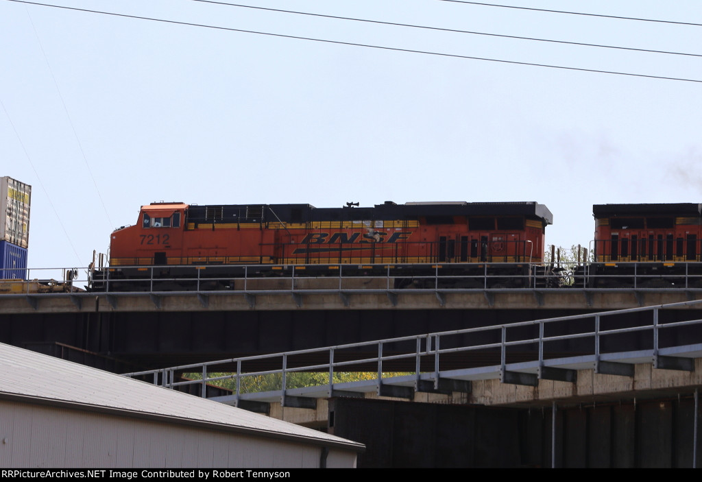 BNSF 7212